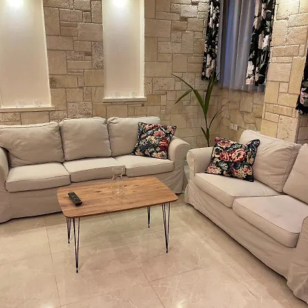 Apartament Stone 2 *